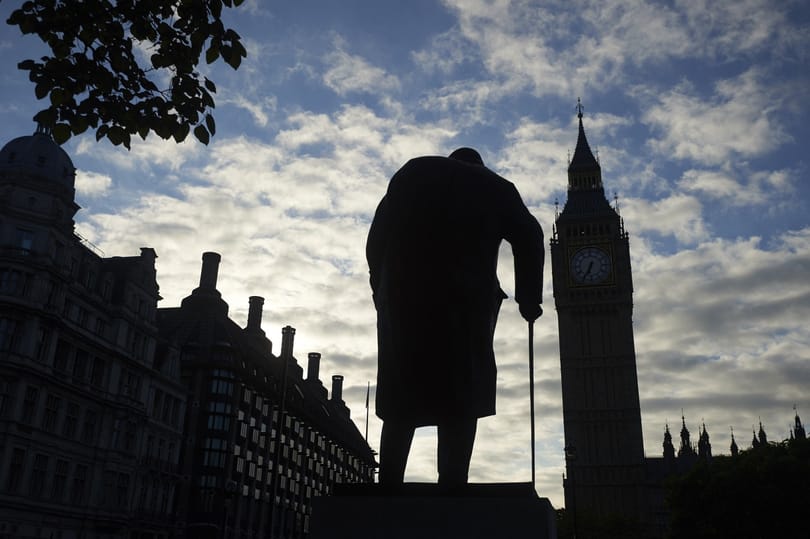 Újabb bukkanó a brexitben: összeomolhat az egészségügy