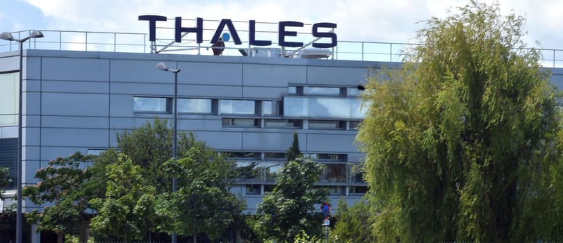 Korrupciós vizsgálat a Thalesnél, az európai hadiipar óriásánál