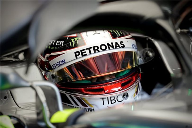 Meghalt a kisfiú, aki megkapta Lewis Hamilton autóját és trófeáját