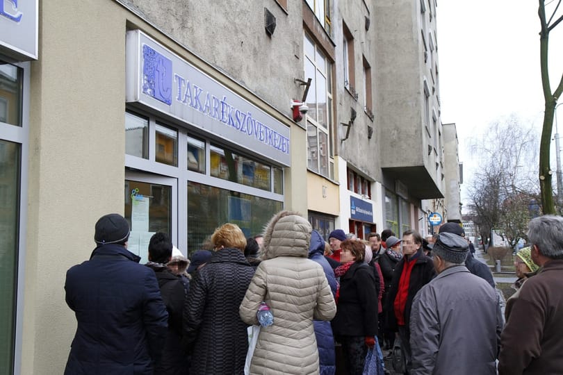 Példátlan kártalanítási akció jöhet a buda-cashes bankoknál