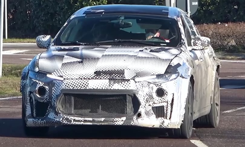 Friss kémvideón a Ferrari alaposan bepiszkított első SUV-ja