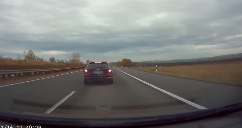„A KRESZ-ben nincs ledudálási és levillogási jog” – börtönt kockáztat, aki büntetőfékezik