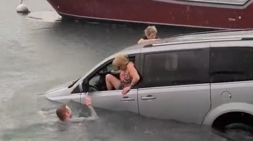 A kikötőbe navigálta az autóst a GPS, ami ott történt, az viszont már érthetetlen – videó