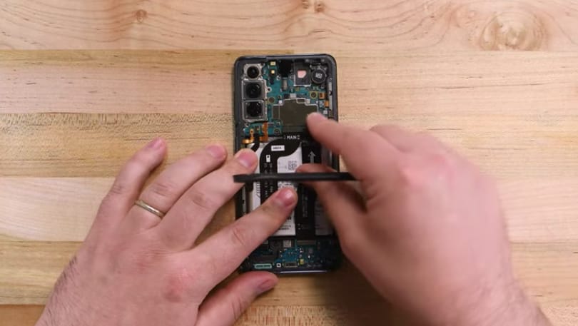 Csak javítani ne kelljen a Galaxy S21-et