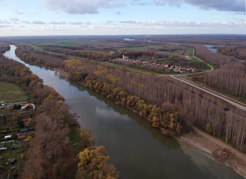 Holttestet találtak a Mosoni-Dunában