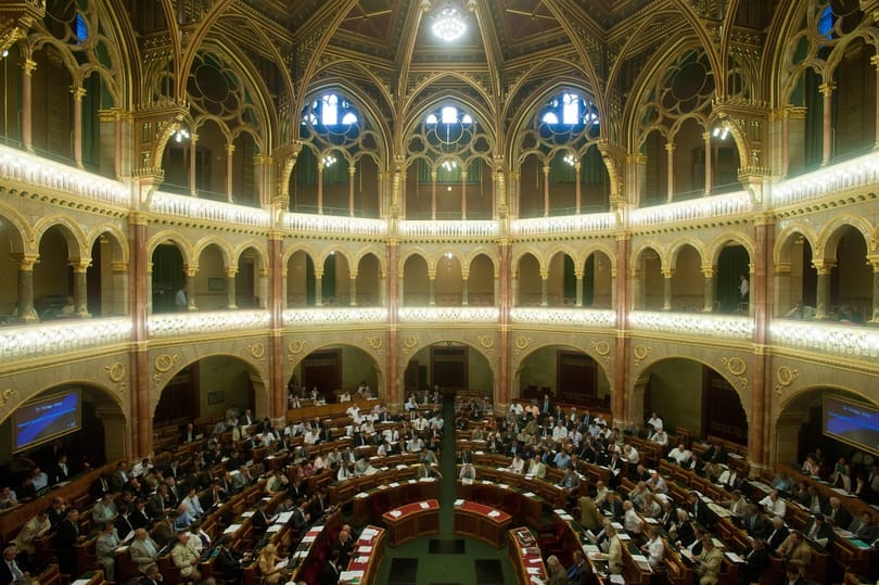 Politikusok is szabotálják a különadó-bevallást