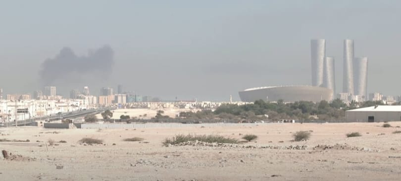 Tűzvész tombol az egyik katari stadion közelében