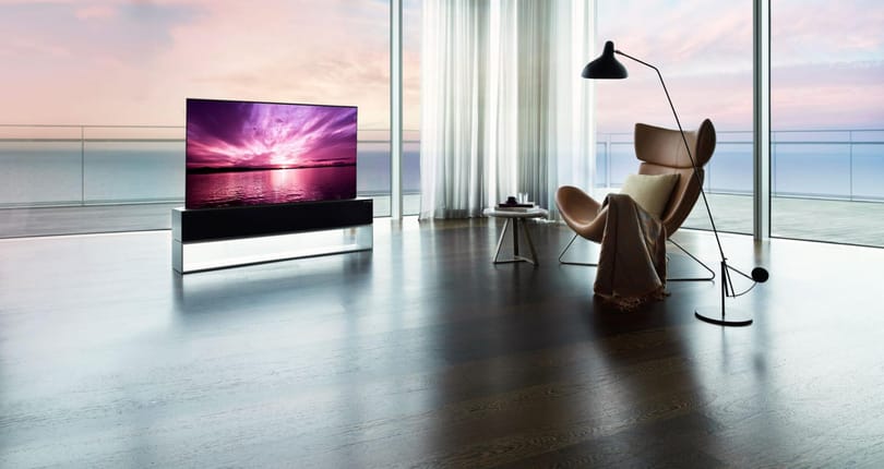 26 millióba kerül az LG új tévéje – cserébe feltekerhető