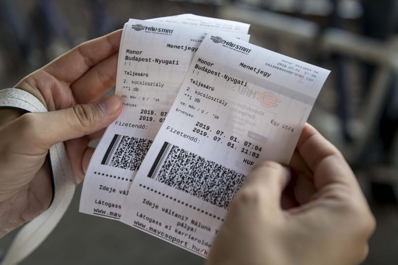Vandálbiztos és időjárásálló automatákat vesz a MÁV