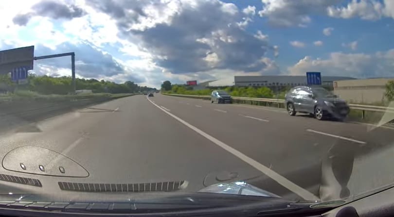 Két autós is a forgalommal szemben hajtott fel az M1-esre