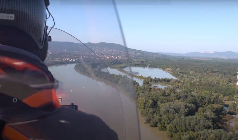 Nézze meg az árvizet egy lélekvesztő légijárműből filmezve - Földes András videója