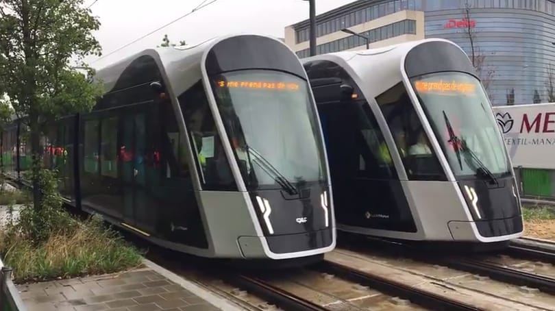 Most először engedték ki a pályára Luxembourg luxusvillamosait – videó
