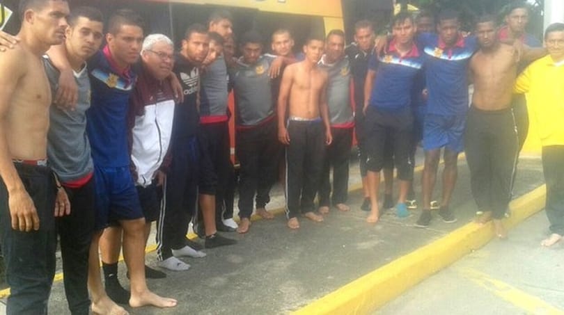Útonállók kiraboltak egy venezuelai futballcsapatot