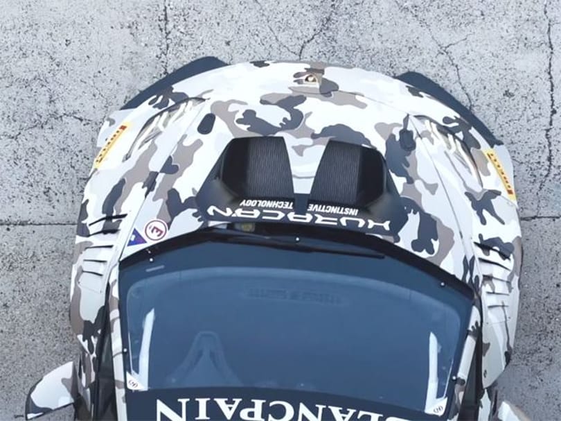 Néhány nap múlva érkezik a Lamborghini Huracan versenyváltozata - videó
