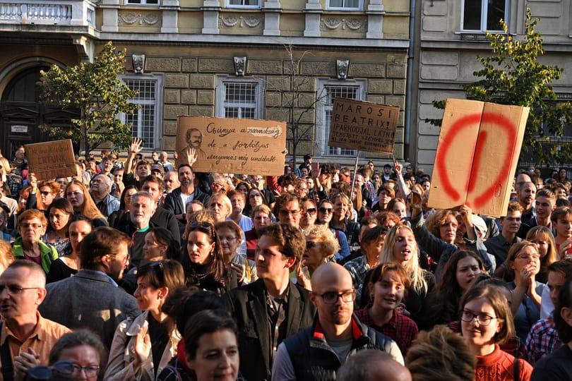 Az Észak-Budapesti Tankerület pedagógusai szerint a kormány állandó fenyegetésekkel terror alatt tartja a tanárokat