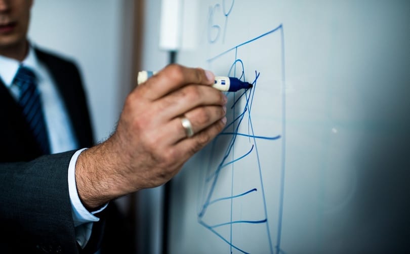 Extrém mértékben szűnnek meg a magyar cégek