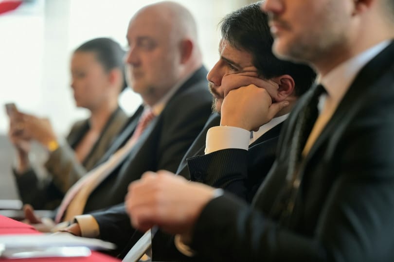 A NATO-ban vezeti a baloldali frakciót Mesterházy Attila