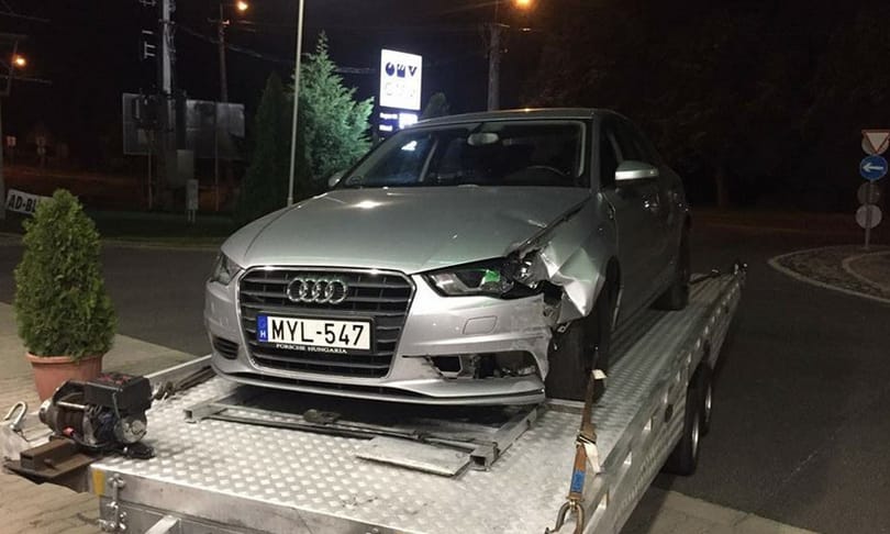Összetörték a civil autónak tűnő Audi elfogó rendőrkocsit