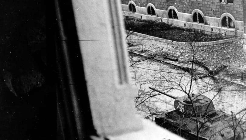 Miért vonultak ki a szovjet csapatok 1956. október 30-án?