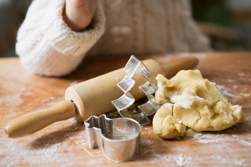 Mert pont egy iskolai sütivásár hiányzik még a decemberi hajtásban!