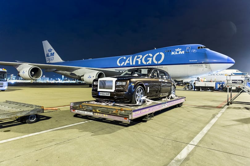 Így nyel el egy Boeing 8 vadonatúj Rolls Royce-t