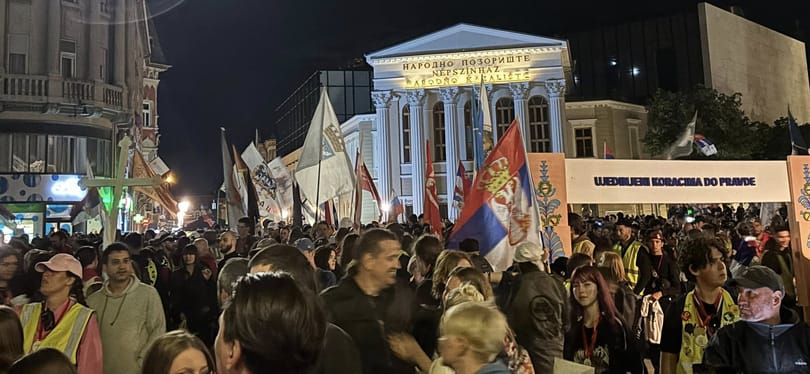 „Ezt nevezzük szeretetrobbanásnak!” – írta egy vajdasági pap, aki szállást és ételt adott a tüntető egyetemistáknak