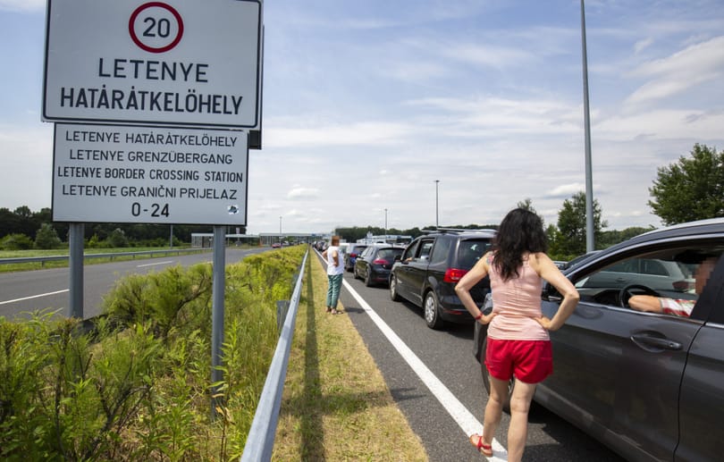 5 perc online kitölteni a horvátországi regisztrációt, de a sort végig kell állni a határon