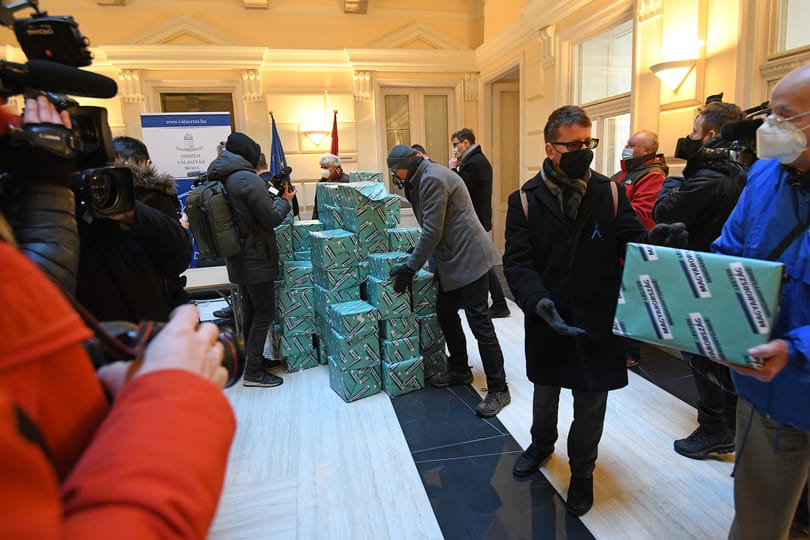 Itt van Márki-Zay Péter válasza, miért most zárta le az ellenzék az aláírásgyűjtést