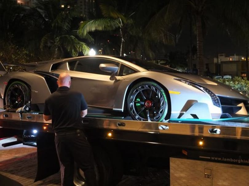 Felhajtás nélkül adták át a 3 millió eurós Lamborghinit – fotó