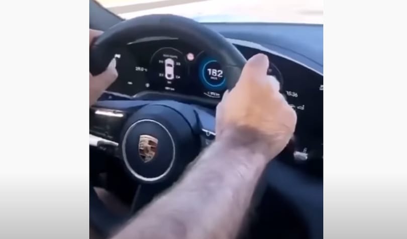 180 km/h-ról későn fékezve a Porsche Taycan sem fogja bevenni a körforgalmat – videó