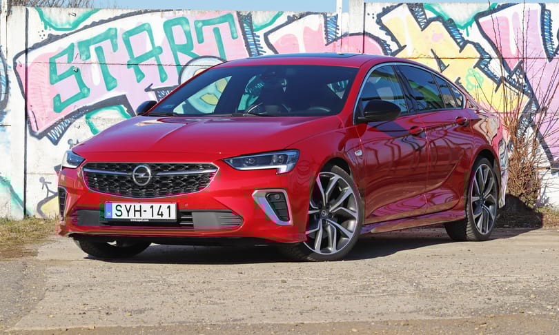 Mennyire izgalmas egy új Opel Insignia GSi 2022-ben? Kipróbáltuk!