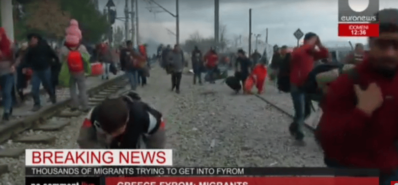 Áttörtek a menekültek a macedón–görög határon