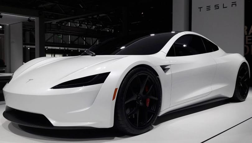 Rekordnagy hatótávval támad a Tesla új villanyautója