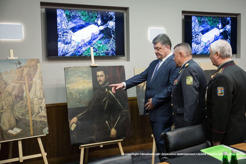 Porosenkónak ugrott a díszpolgársága