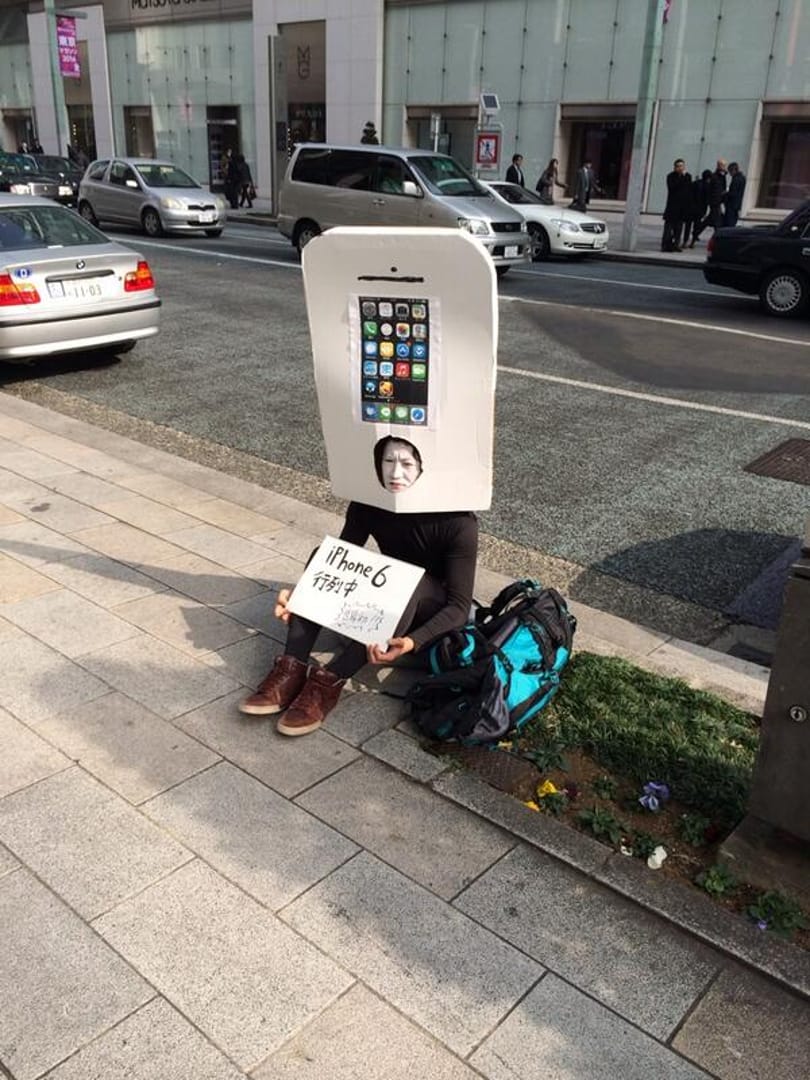Fotó: az ember, aki már sorbaállt az iPhone 6-ért