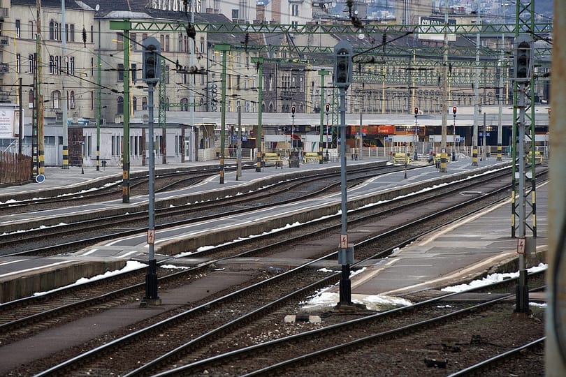 Szakértők: Nem erózió, hanem suvadás okozta a Déli pályaudvar vesztét