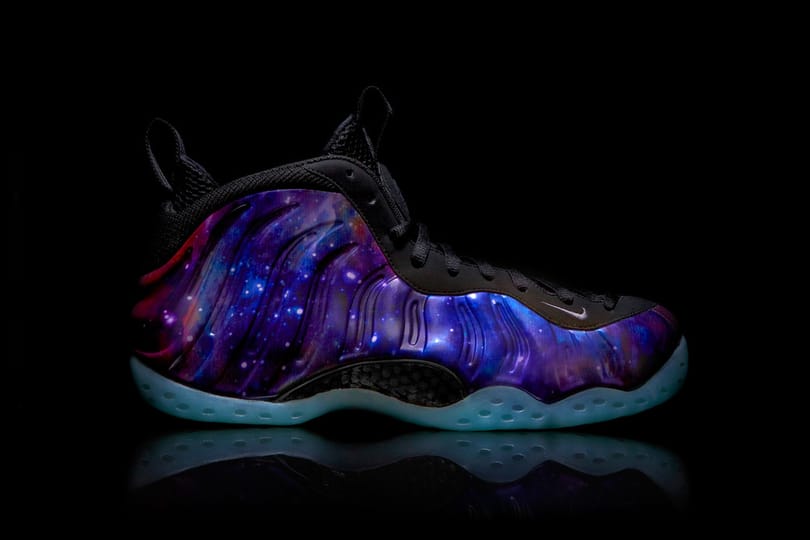 Új Nike lépő a galaxisutazó kosarasoknak