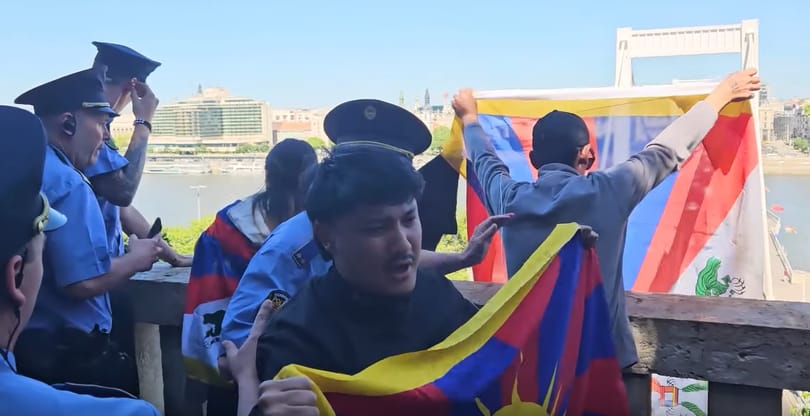 Egymásnak estek a tibeti és a kínai aktivisták a Gellért-hegyen