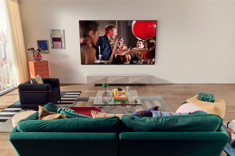 Zuhan az OLED tévék ára Magyarországon