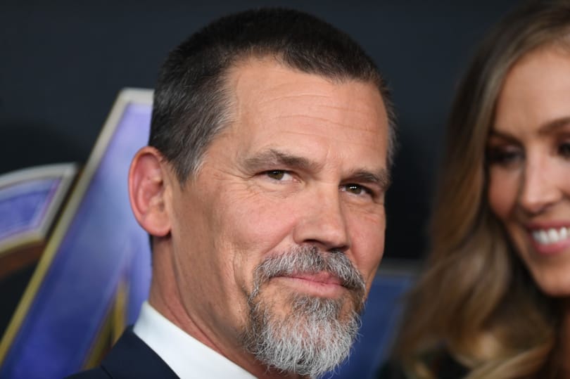 Josh Brolin a gyerekével együtt jelentkezett be a Nyugati térről