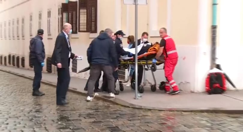 Gépfegyverrel lövöldözött a horvát kormány épülete előtt egy férfi