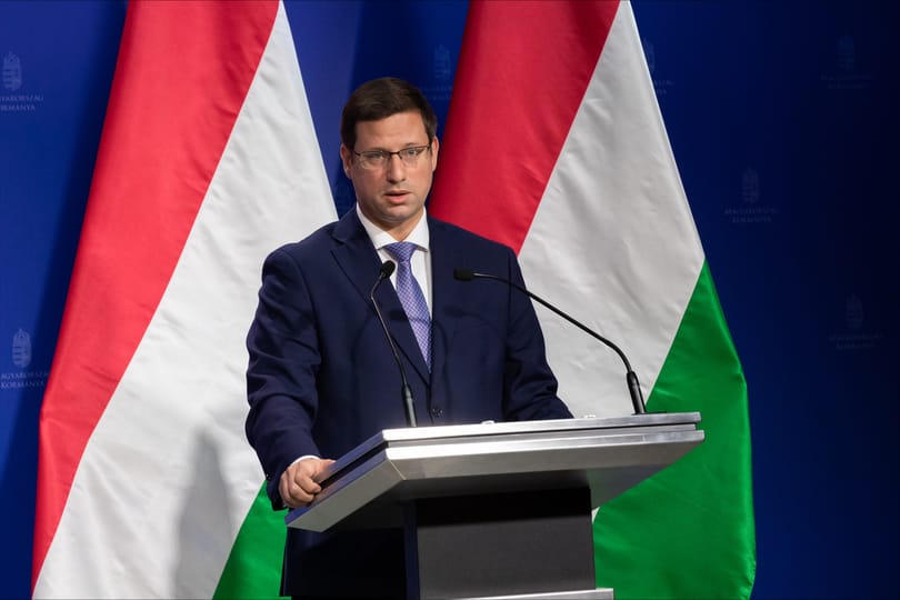 Gulyás Gergely: Elmebeteg állhat a bombariadók mögött, nem tudjuk, mi és hogyan épül Rákosrendezőn – ez történt a kormányinfón