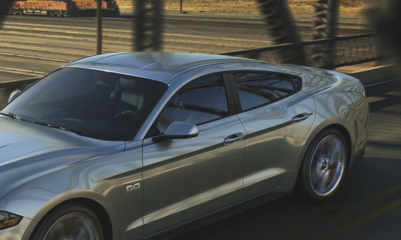 4-ajtós Ford Mustang, amerikai válasz a Porsche Panamerára