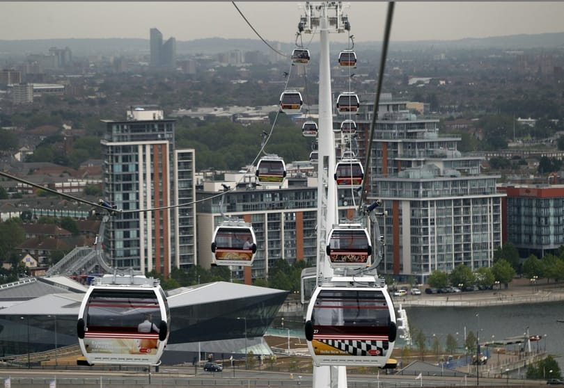 Hatvan utassal állt a levegőben fél óráig a londoni függővasút