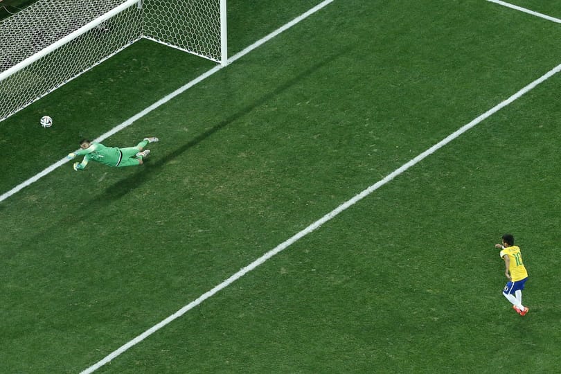 Sárgát adnak a tizenegyesnél előrevetődő kapusoknak az Eb-n