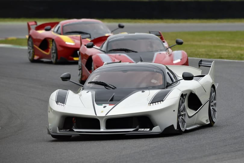 Így mulat a Corse Clienti. Édes az élet a Ferrari kiemelt ügyfeleinek