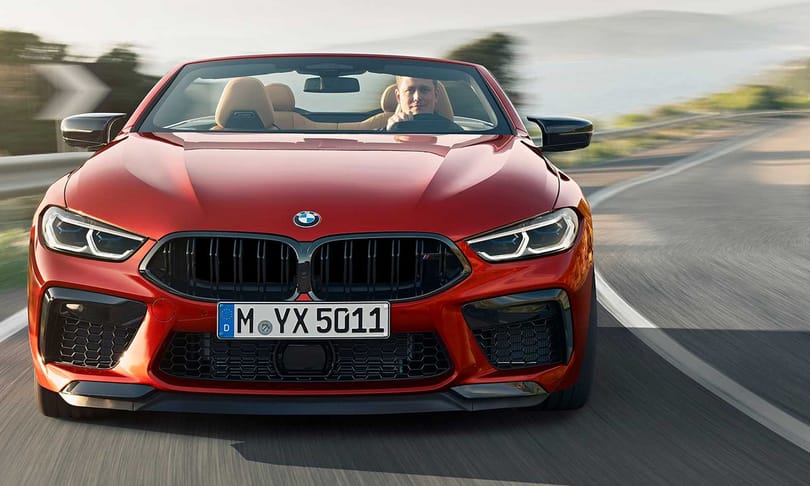 Itt a vadonatúj BMW M8: 625 lóerő kupé és kabrió formában