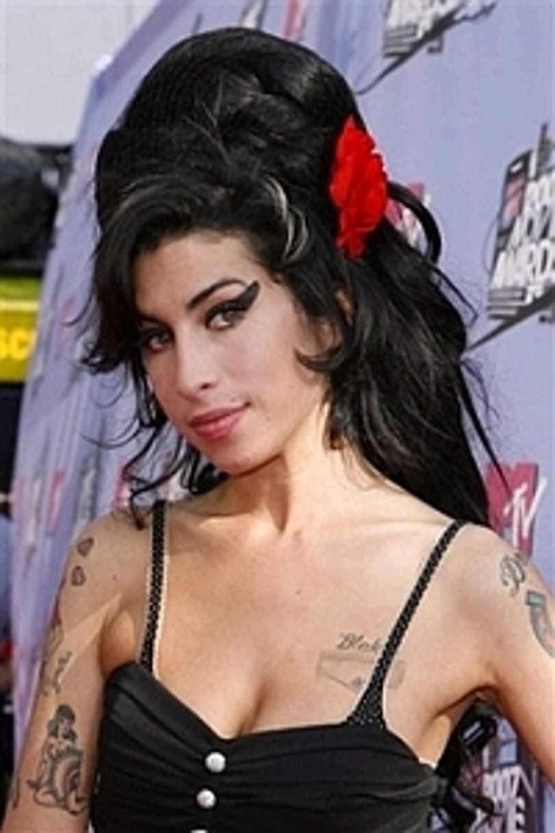 Amy Winehouse is jön a Szigetre
