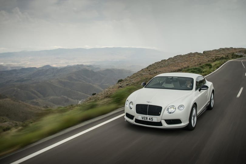Íme a Bentley válasza azoknak, akik kevesellték az 507 lóerőt