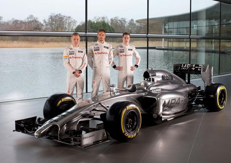 Bemutatkozott a McLaren – ilyen az új autó